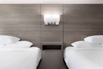 Room, 2 Queen Beds, Non Smoking (Pet-friendly)