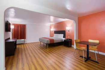 Standard Room, 2 Queen Beds, Smoking