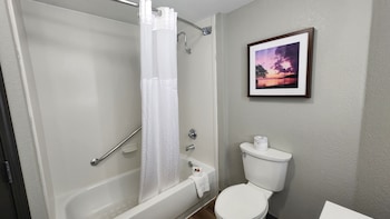 Deluxe Room, 2 Double Beds, Non Smoking, Courtyard Area