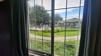 Deluxe Room, 2 Double Beds, Non Smoking, Courtyard Area