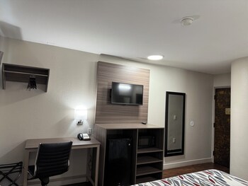 Deluxe Room, 1 King Bed, Non Smoking