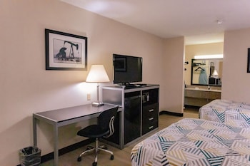 Standard Room, 2 Double Beds, Non Smoking, Refrigerator & Microwave