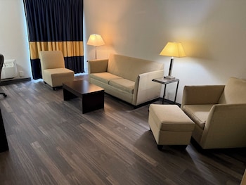 Suite, 1 King Bed, Non Smoking, Jetted Tub