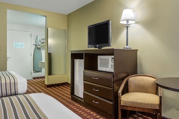 Standard Room, 2 Queen Beds, Non Smoking