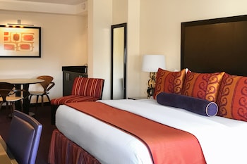 Premier Room, 1 King Bed