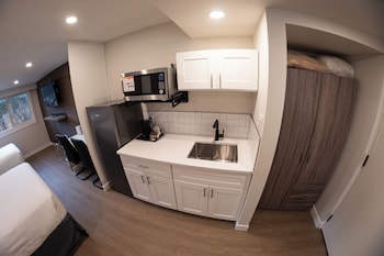 Deluxe Room, 2 Queen Beds, Non Smoking, City View