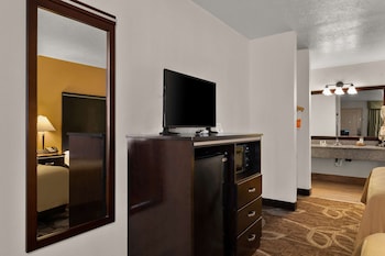 Room, 2 Queen Beds (Pet Friendly)