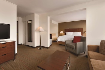 Premium Studio, 1 King Bed with Sofa bed, Jetted Tub (Coast Premium K Suite w/ Jetted Tub)
