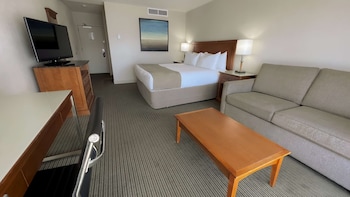 Room (Coast Premium King with Sofabed)