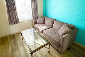 Luxury Suite, 1 Queen Bed with Sofa bed, Non Smoking