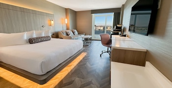 Room, 1 King Bed, Ocean View (Coast King with Ocean View)