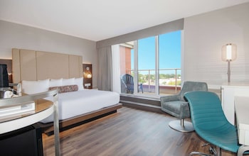 Premium Room, 1 King Bed (Coast Premium King)