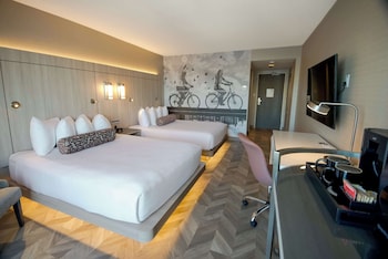 Room, 2 Queen Beds, Ocean View