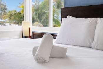 Deluxe Room, 1 King Bed, Ocean View (Self check-in)