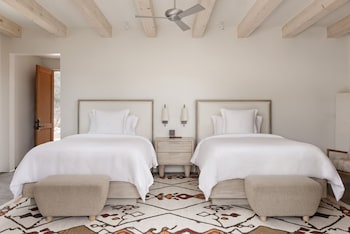 Premier Room, 2 Bedrooms, Non Smoking, Connecting Rooms (Interconnecting)