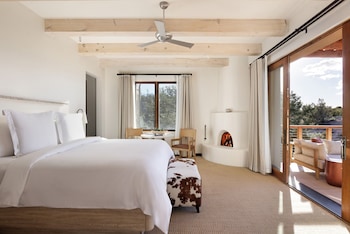 Deluxe Room, 2 Bedrooms, Accessible, Non Smoking (Interconnecting)