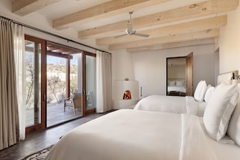 Premier Room, 2 Bedrooms, Non Smoking, Connecting Rooms (Interconnecting)