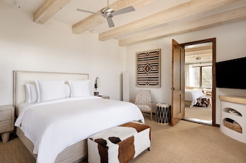 Deluxe Room, 2 Bedrooms, Accessible, Non Smoking (Interconnecting)