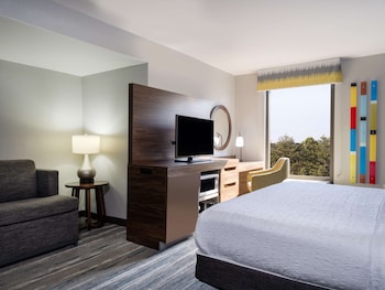 Suite, 1 King Bed, Non Smoking