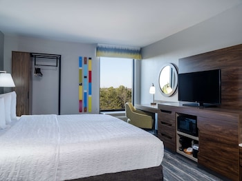 One king bed non smoking