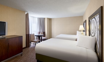 Dennis Tower Classic Room, 2 Double Beds, Non Smoking