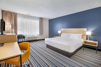 Standard Room, 1 King Bed
