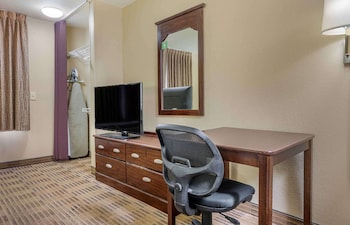 Studio, 1 Queen Bed, Non Smoking
