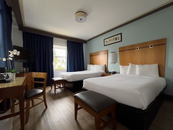 Ocean Front 2 Double Beds