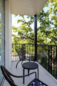 Standard Room, 2 Queen Beds, Balcony (standard view)