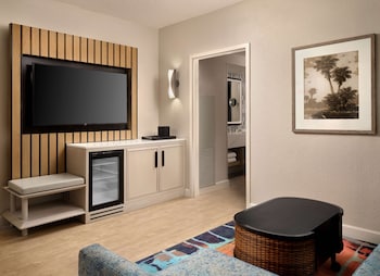 Suite, 2 Queen Beds, Pool View (Caribe)