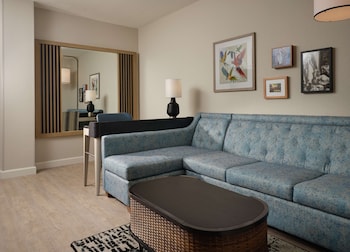 Suite, 2 Queen Beds, Pool View (Caribe)