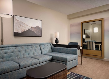 Suite, 2 Queen Beds, Pool View (Caribe)