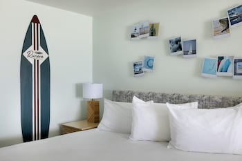 Standard Room (King and Queen)