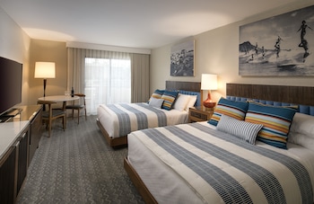 Standard Room, 2 Queen Beds (Traditional 2 Queens)