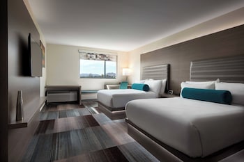 Chic, Room, 2 Double Beds, Pool View