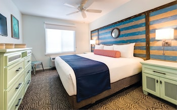 Standard Condo, 2 Bedrooms, Kitchen