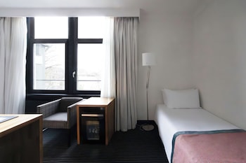 Triple Room (2 adults and 1 kid)