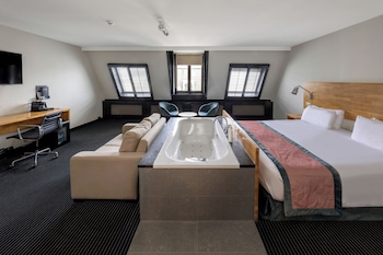 Junior Suite (Single Use)