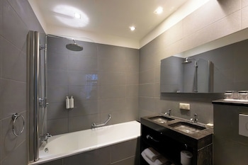 Triple Room (2 adults and 1 kid)