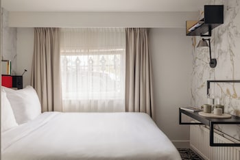 Comfort Room, 1 Double Bed (Limited View)