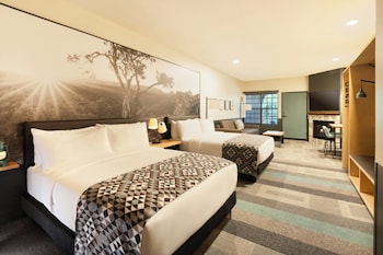 Junior Studio Suite, Multiple Beds, Patio
