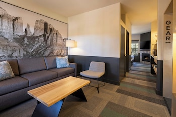 Suite, 1 King Bed with Sofa bed (Peloton)