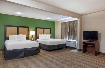 Room, 2 Queen Beds, Non Smoking, Kitchen