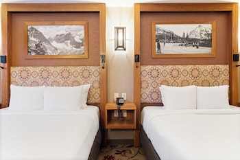 Superior Room 2 Queens