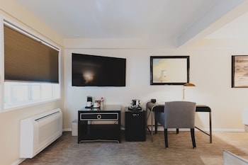 Studio, 2 Queen Beds