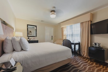 Room, 1 King Bed, Mountainside