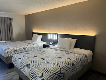 2 Queen Beds | Non-Smoking, Micfridge