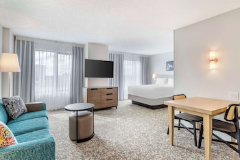 Room, 1 Queen Bed with Sofa bed, Accessible (Hearing)