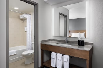 Standard Room, 1 King Bed with Sofa bed, Accessible Bathtub, Bathtub