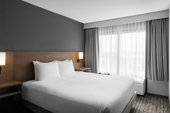 Standard Room, 1 King Bed